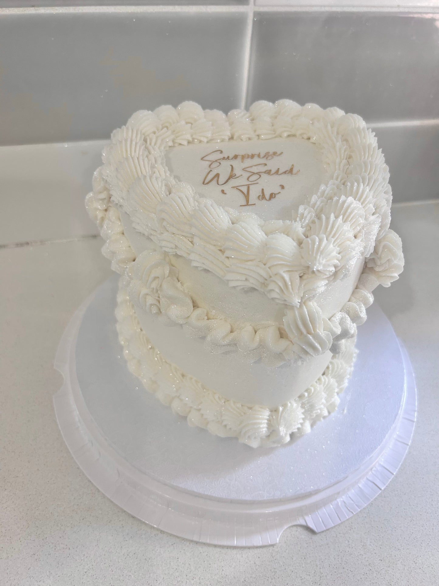 White Retro Heart Cake - Lambeth Piping