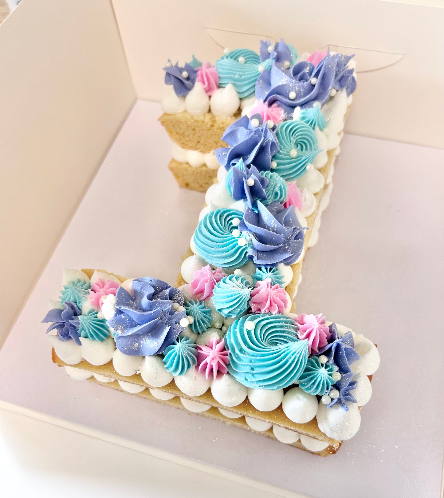 Single Number Cake - Luxe Piping